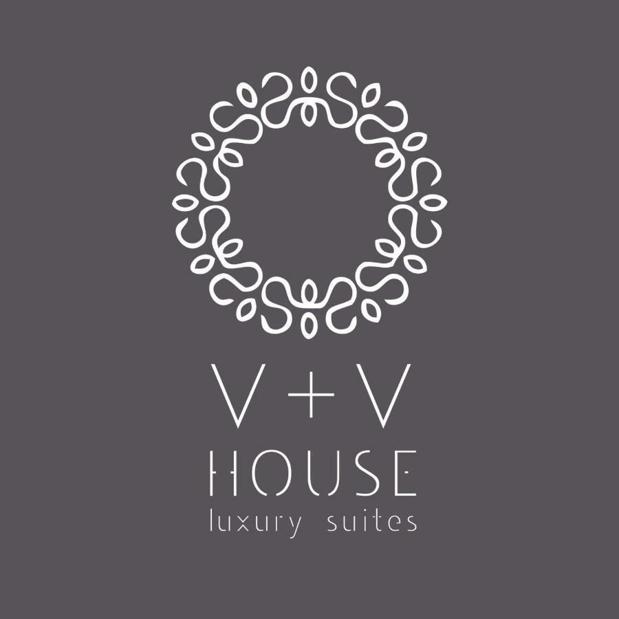 V&V Guest House - Luxury Suites Ornos  Exterior photo